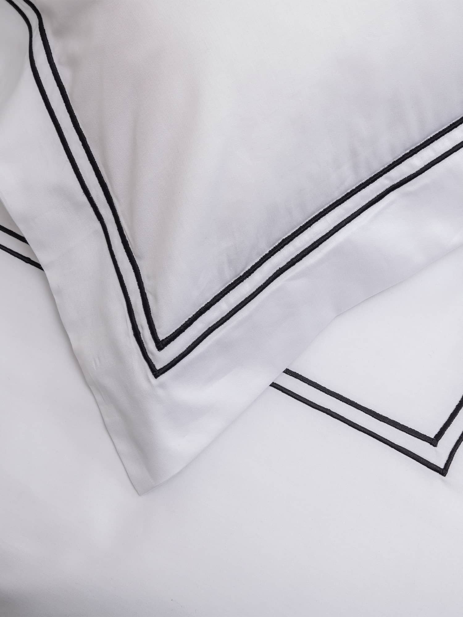 posteljina feston luksuzna 100 posto pamuk damast sjajna bijela crni konac frette