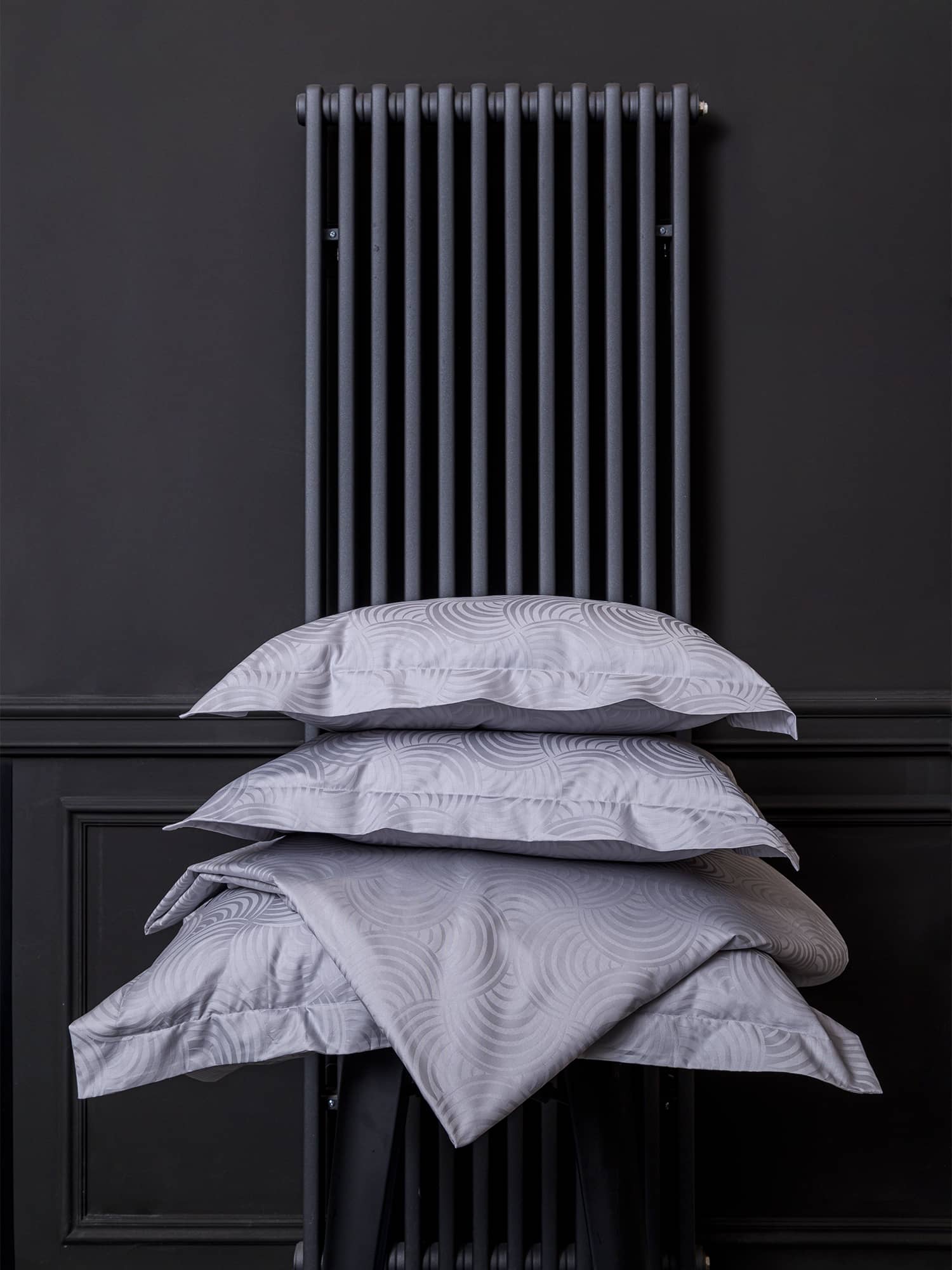 posteljina siva srebrna plahta navlaka jastučnica damast 100 posto pamuk