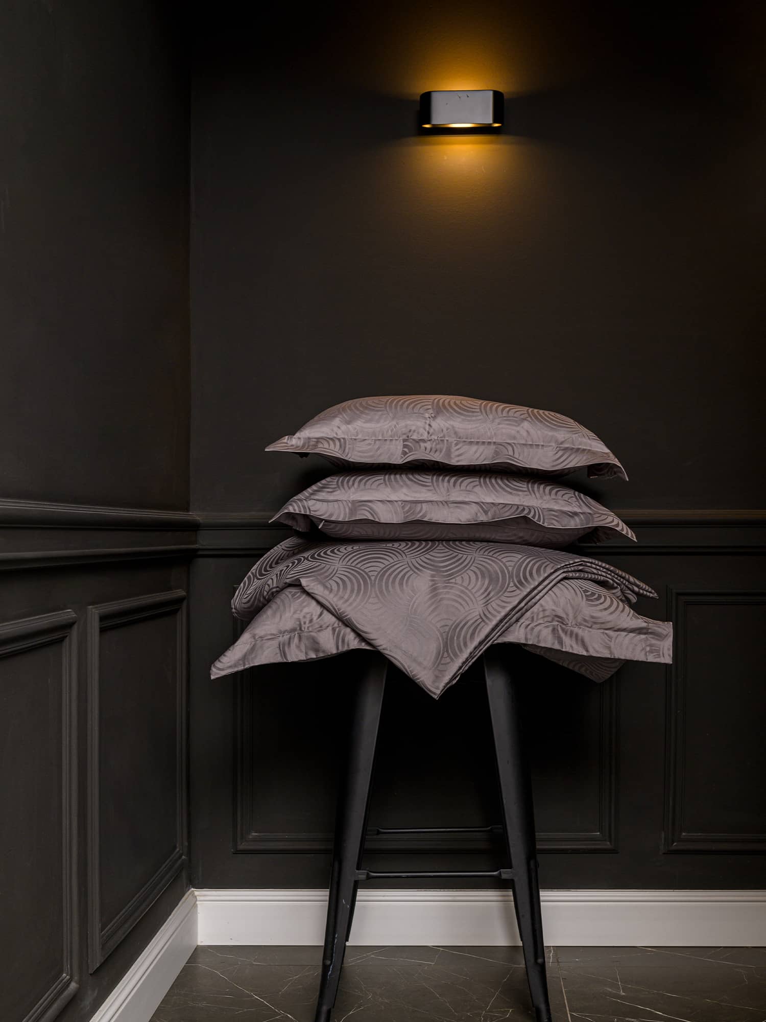 posteljina siva tamna čelik boja plahta navlaka jastučnica damast 100 posto pamuk 140x200